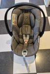 Cybex Cloud Z i-Size babyskydd med roterbar bilstolsbas