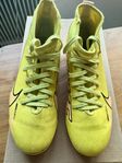 Nike Mercurial fotbollskor barn stl 33.5