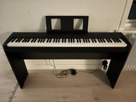 Yamaha P-45, digitalt piano inkl. stativ