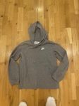 Nike Hoddie stl 147-158 fint skick