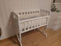 bedside crib