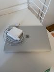 Apple MacBook Pro 2017 | 13.3" | 8 GB | 128GB SSD | silver |