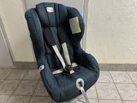 Superfin och nyskick Britax 09/25kg 