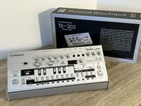 Roland TB-03 BOUTIQUE BASS LINE med Decksaver