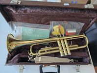 Yamaha YTR-2320E Trumpet med väska & tillbehör