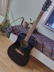 FENDER 2500 kr