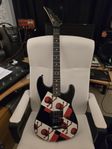 Charvel Super Stock Model 2 Skull'n Bones limited Edition