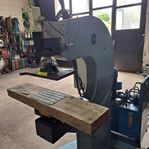 Hydraulisk C-press