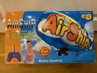 Radiostyrd luftballong (air ship)
