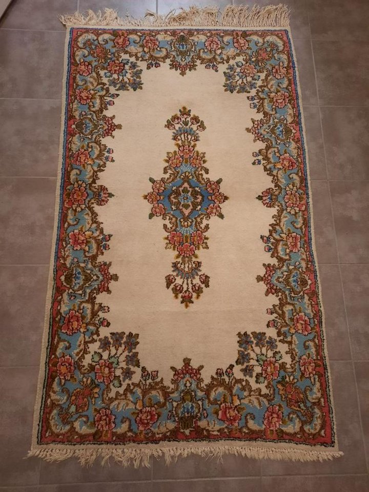 Vacker Kerman matta med färgglada blommor, 164 x 94 cm