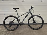 X-caliber 8 TREK