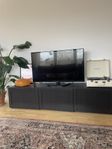 Svartbrun tv-bänk