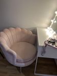 snäckfåtölj rosa med silver ben
