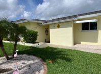 Poolvilla vid kanal i Cape Coral Florida 