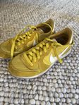 Gula Nike sneakers - unisex - stl 38