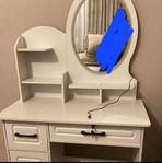 Makeup Table NEW
