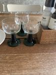 Glas 3 stycken med grön fot 