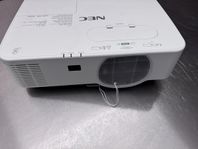 NEC P554U – Kraftfull projektor i nyskick!
