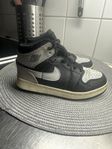 JORDAN AIR JORDAN HÖGA SNEAKERS  30