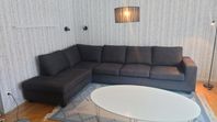 Mörkgrå 3-sitssoffa med divan i mycket bra skick 