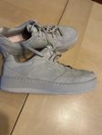 Sketcher sneakers storlek 39 använda två gånger 