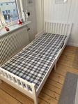 Växasäng MAVIS Edstorp Ribb med madrass 