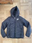 Nike svart vårvinter-jacka XS