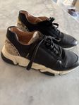 Sneakers 40