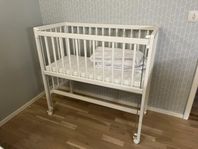 Baby crib