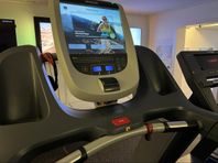 precor 885 med stor touchskärm 