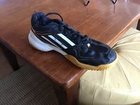 flera olika sneakers