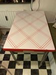 50s diner-style table