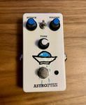 AstroFuzz – Handbyggd fuzzpedal (Astro Tone Fuzz tribute)