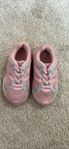 Rosa sneakers st. 22