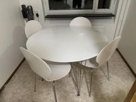 matbord och stolar 