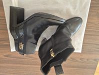 Tommy Hilfiger stövletter/stövlar