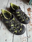  Skor stövlar sandaler tofflor stl 28-34