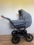 Emmaljunga Edge Duo med outdoor chassi. Nyskick