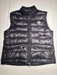 Moncler väst, modell Gui, svart, stl 1/S