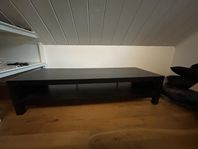 svart TV-bänk 