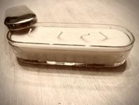 Superfint ljus i en lockask av glas och  silver, 1800 tal