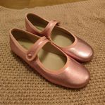Rosa ballerinaskor i fint skick, storlek 35 oanvända
