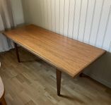 Soffbord i teak