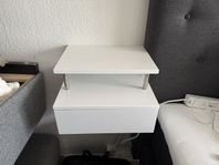 2 stycken säng bord 