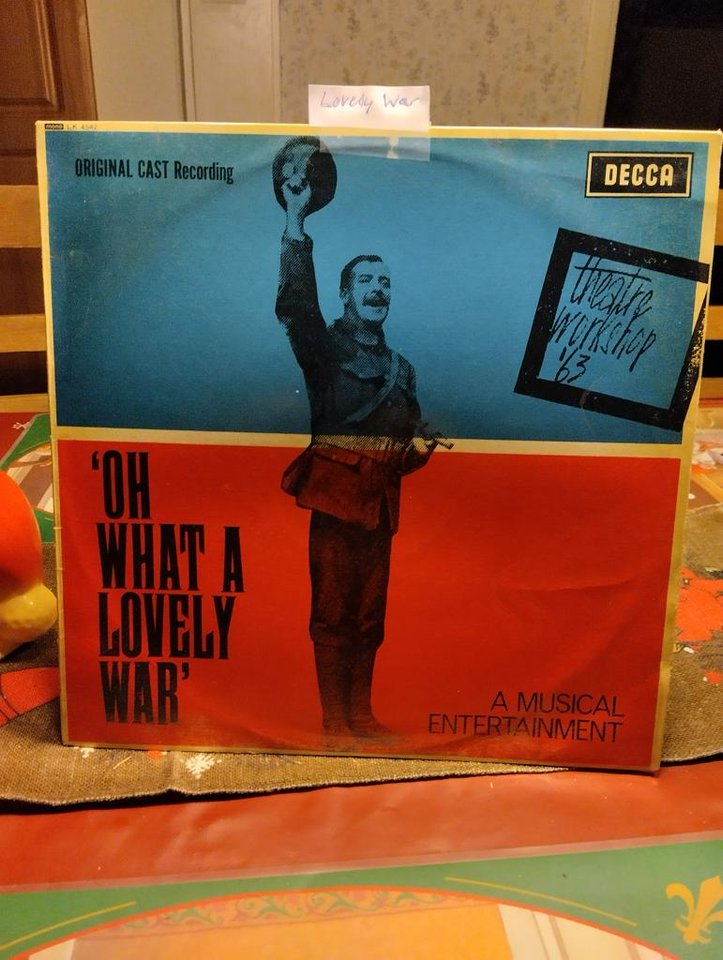 LP-skiva med "Oh what a lovel...