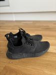 Adidas NMD_R1 svarta herr stl 41