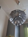NY DESIGNLAMPA "KOTTEN"