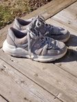 Sneakers storlek 37