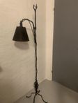 Golvlampa i gjutjärn