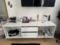 tv bänk skänkes 